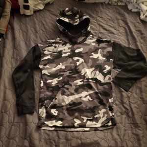 Nike camouflage pull over hoodie for big boys size L